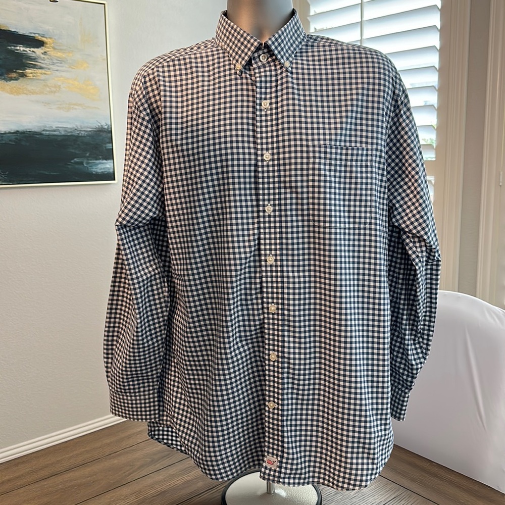 Vineyard Vines blue checked long‎ sleeve button down